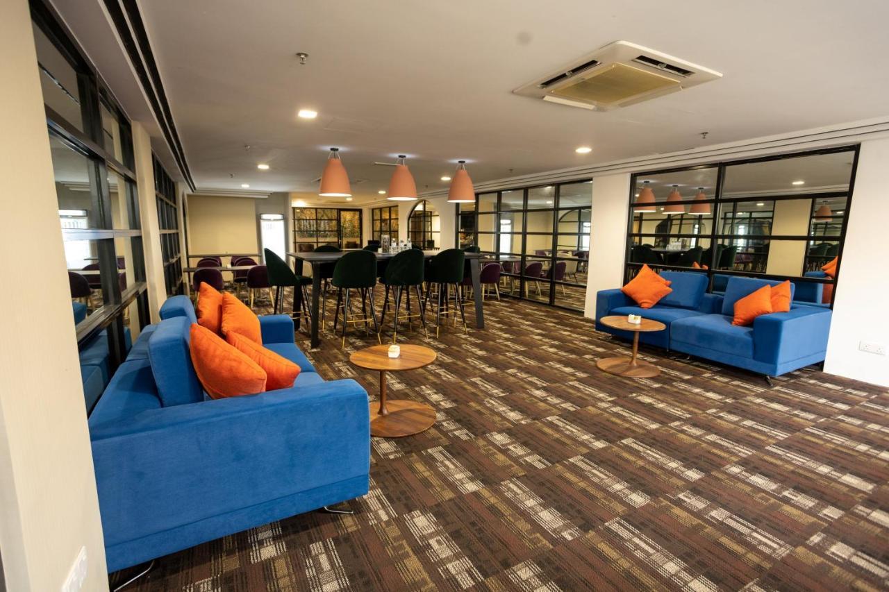 Citrus Hotel Johor Bahru By Compass Hospitality Exterior foto