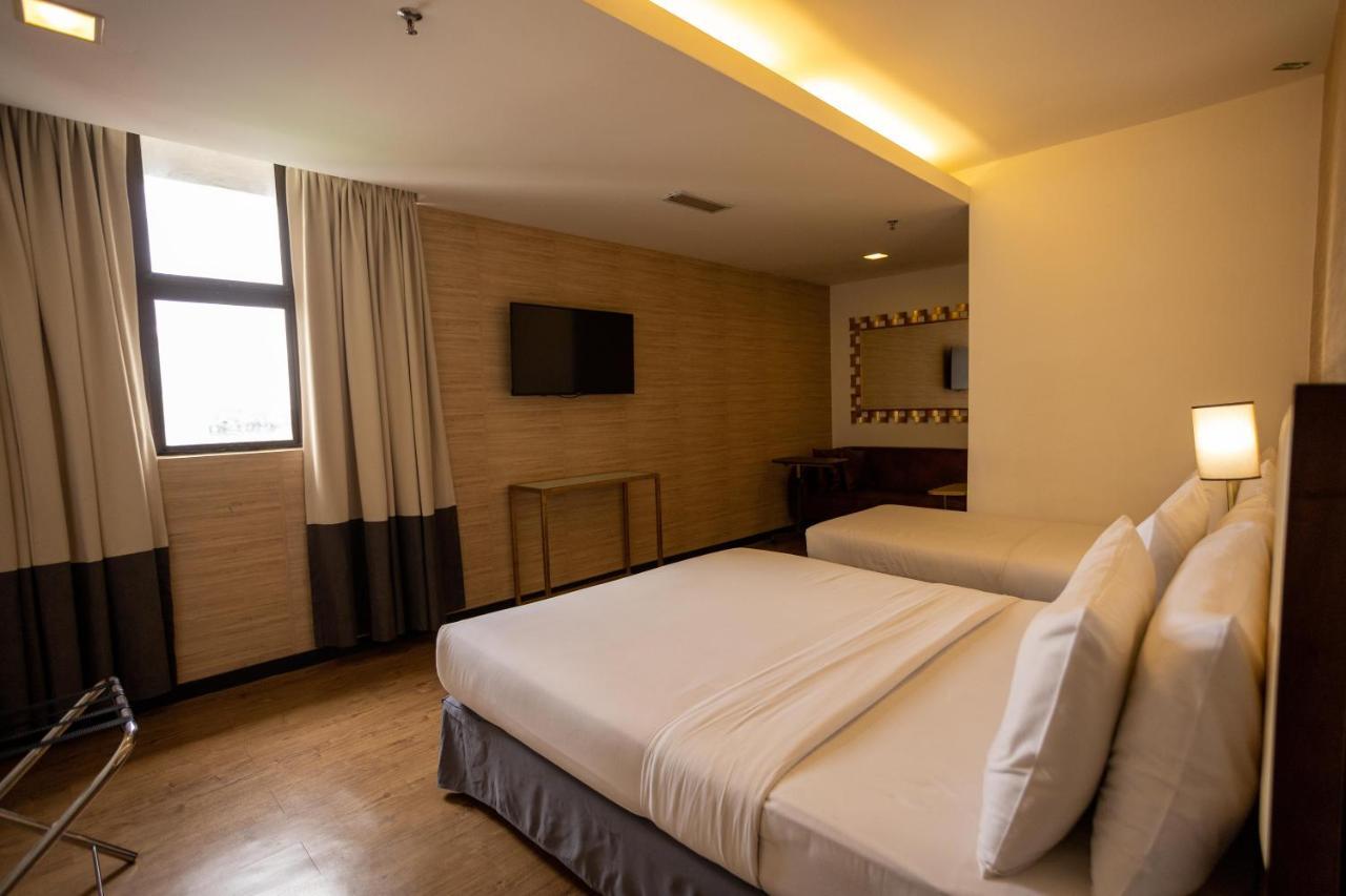 Citrus Hotel Johor Bahru By Compass Hospitality Exterior foto